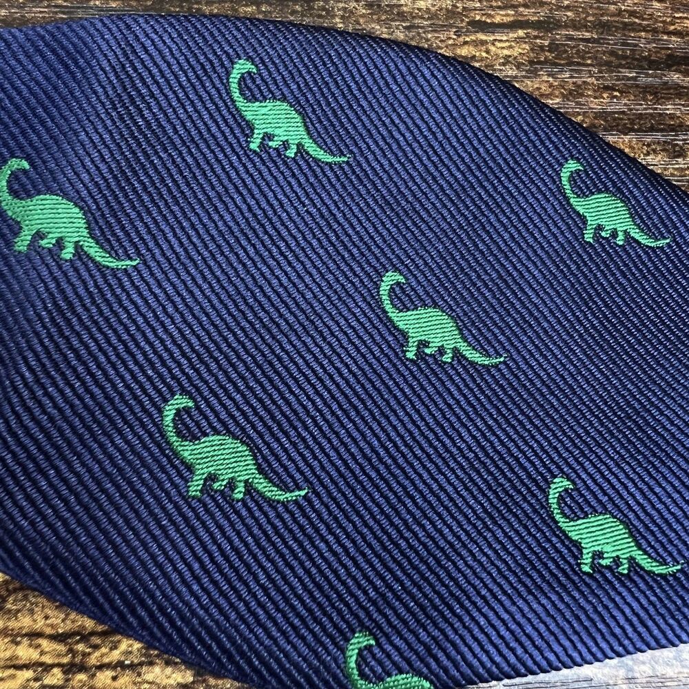 Hisdern Bow Tie Dinosaurs Long Neck NWT